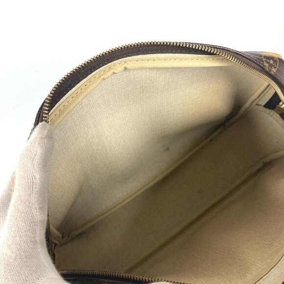 LOUIS VUITTON Brown Monogram Canvas Shoulder Bag - Picture 16 of 16